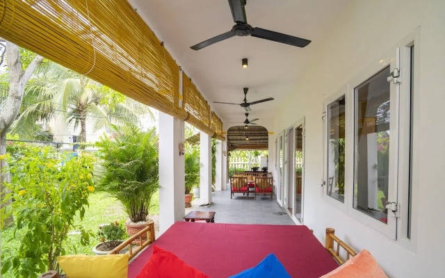 Be's Beach House An Bang