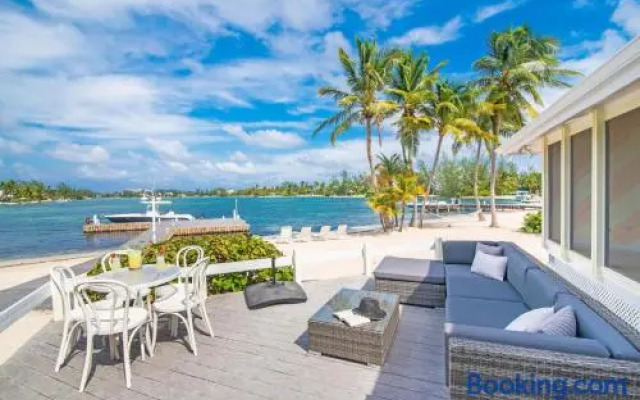 Peace & Kai It by Grand Cayman Villas & Condos