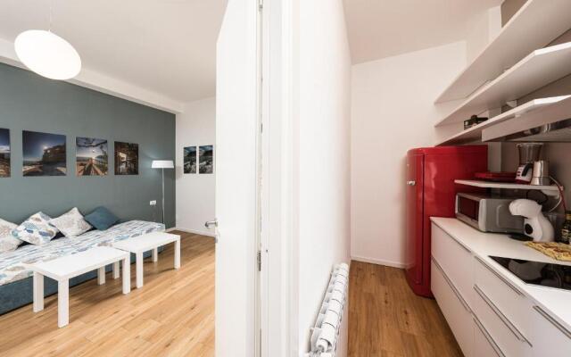 Poseidon Apartment 011019-LT-0180