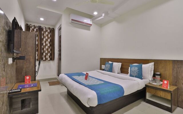 OYO 9591 Hotel Neel Kamal
