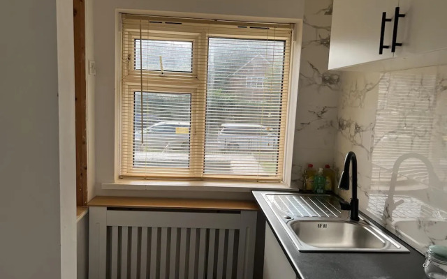 Comfy 2-bedroom Apartment