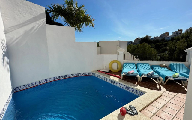 Spacious family villa Aljamar 8a