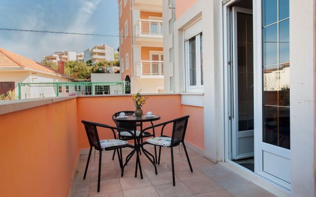 Apartment Pearl Rogoznica