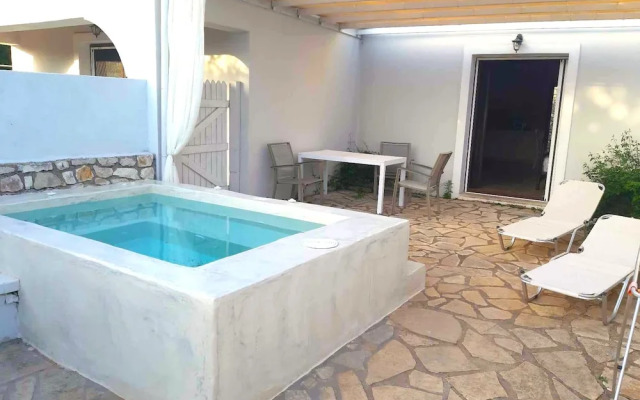 Paxoi Sunny Serenity - Kirki s Studio With Jacuzzi