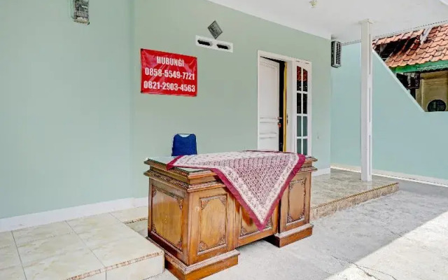 OYO 90571 Dewi Guest House Syariah