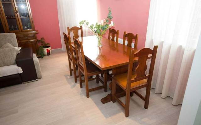 House - 3 Bedrooms with WiFi - 107748