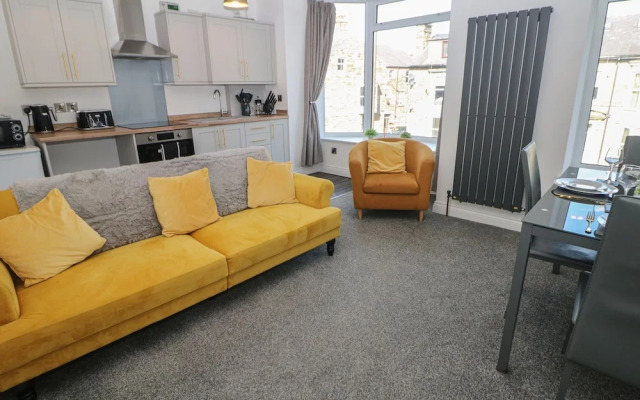 Flat 2 Englehurst Mews