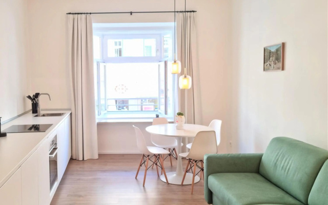 Rosa Apartment with parking historic city center