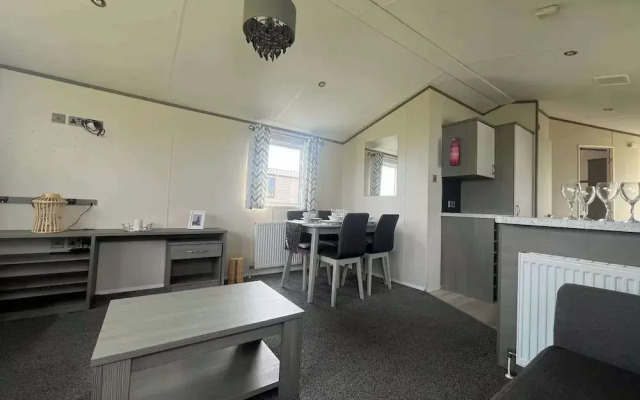 Flagshipsite-caravan-sleeps7-fast Internet