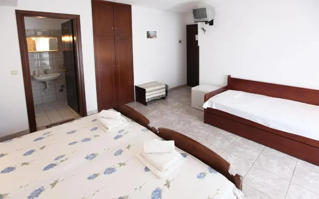Hotel Fourkos