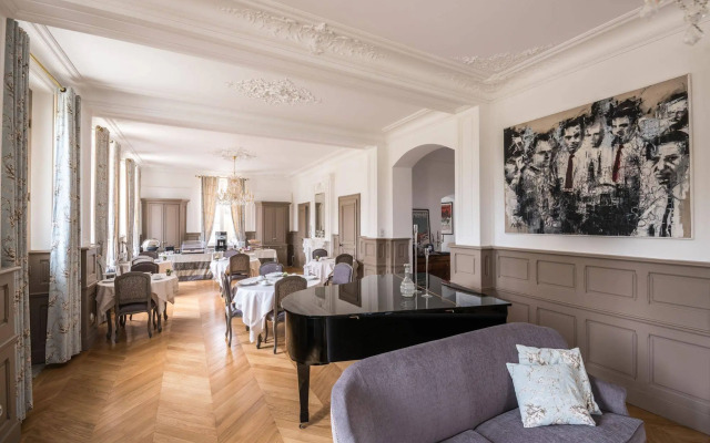 Château de Montabert