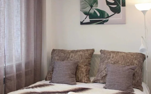 Sunny City Center Apartment
