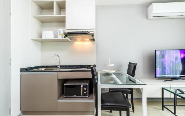 6 Avenue Surin by Lofty