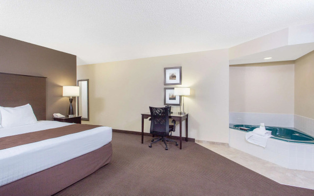 AmericInn by Wyndham Rhinelander