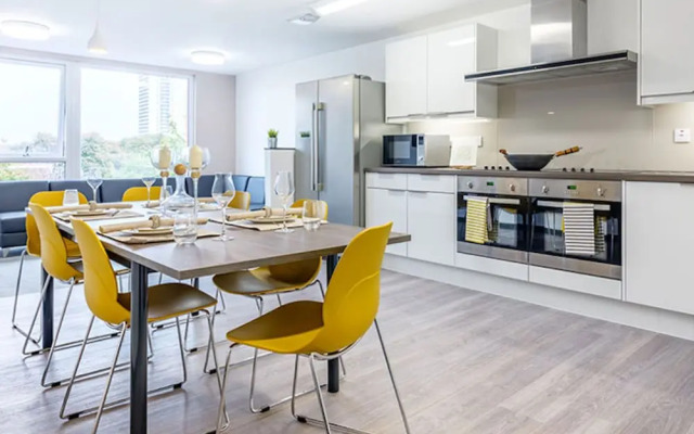 Comfy rooms for STUDENTS Only-NEWCASTLE