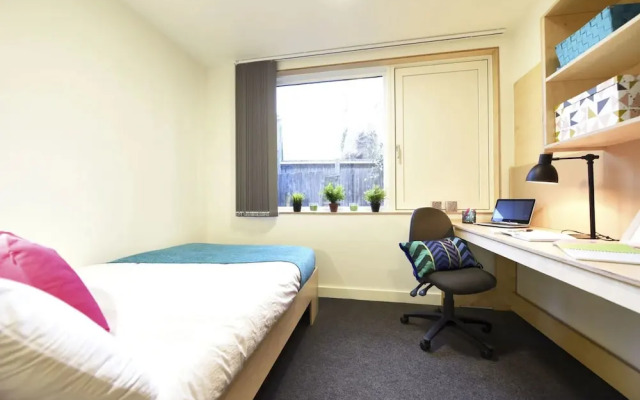 Raymont Hall