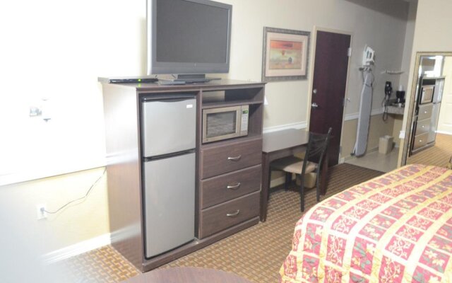 Budget Host Inn & Suites