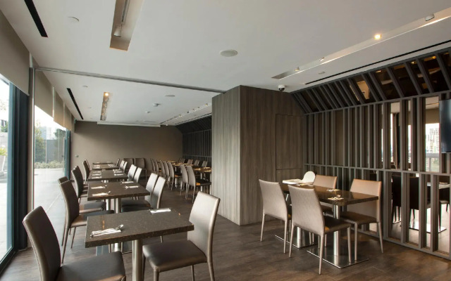 Louis Kienne Serviced Residences
