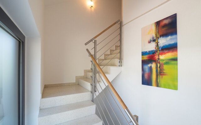 Miralior Apartment