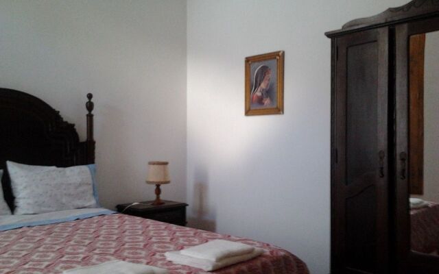 Historical 4 - Bedroom Villa in Alcobaca