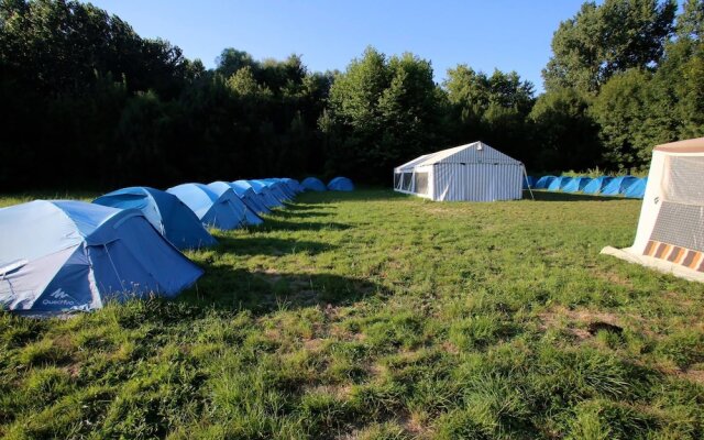 Camping l'ilot Du Chail