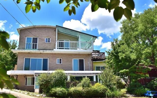 Pulbit doongji pension