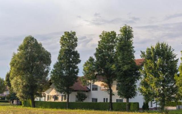 Hop House Garni Hotel