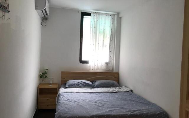 Lin Jiang Apartment