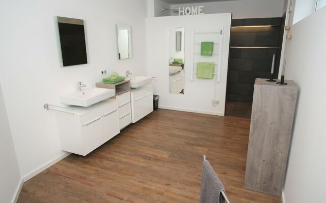 Modern Apartment in Niedernsill With Terrace