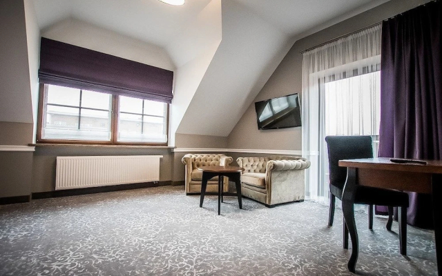 Hotel Poledno
