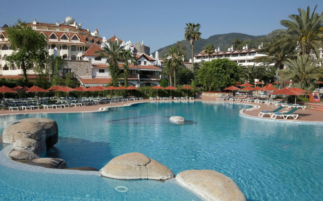 Marti Resort Hotel