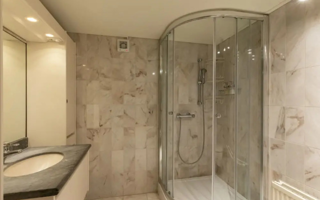 Charming Beach Villa With Thatched Roof