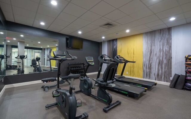 Best Western Premier Airport/Expo Center Hotel