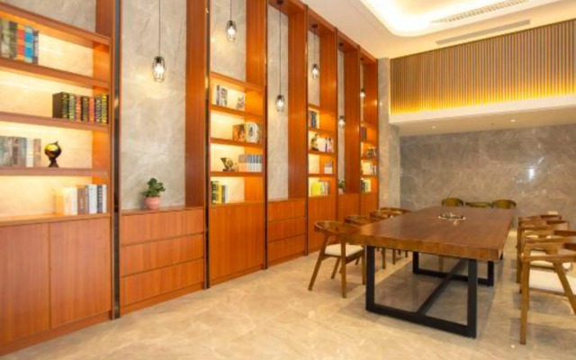 Yifu Apartment Hotel