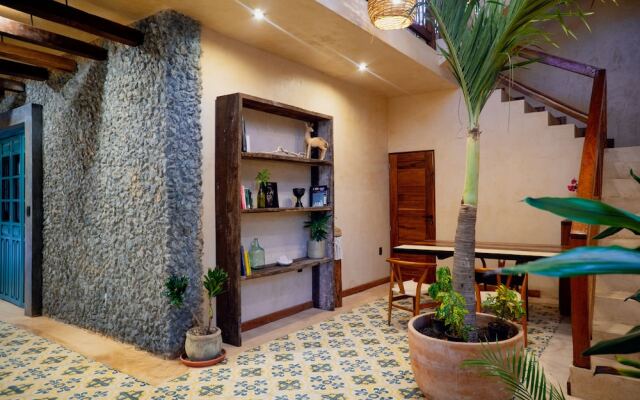 Mero Mero Hotel