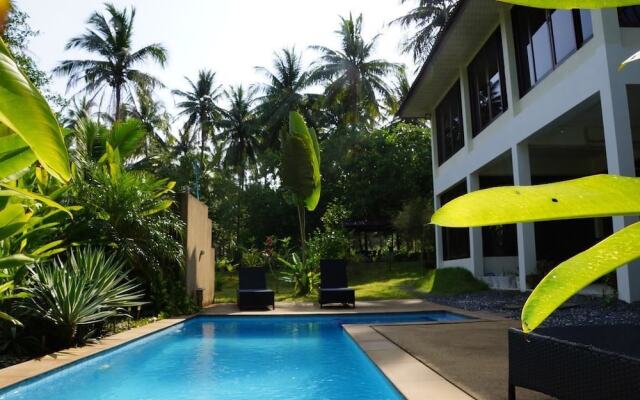 Twin Villas Apartment and Swimming Pool