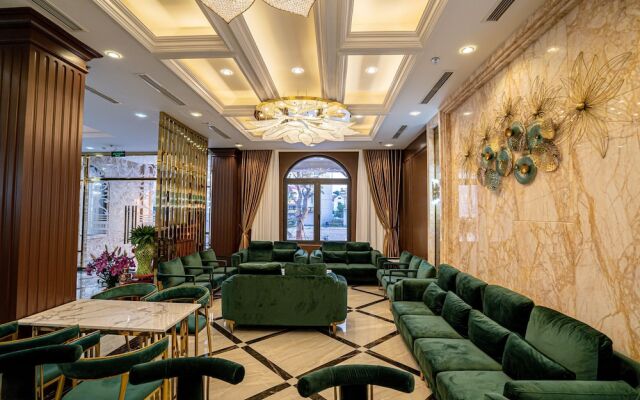 Luxury Hotel