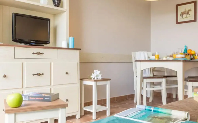 Apartment in Residence Normandy Garden, Branville