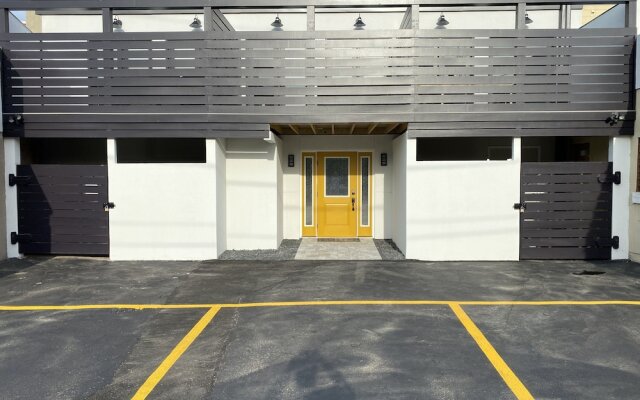 The Flatts at North Shore