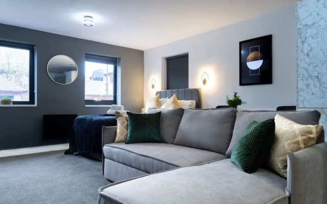 Midsummer Studios and Apartments