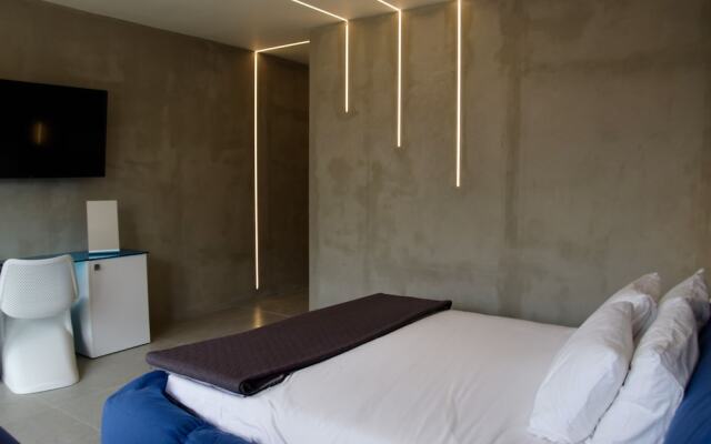 99 Adrianou Luxury Urban Stay