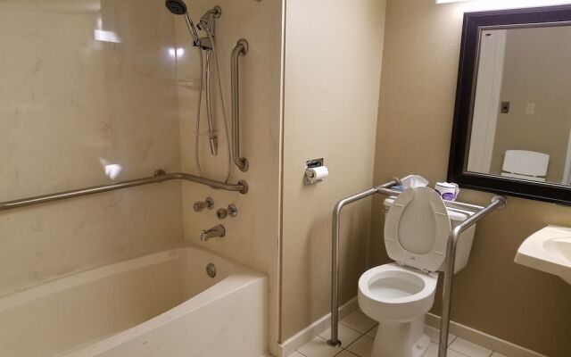 Travelodge Bentonville