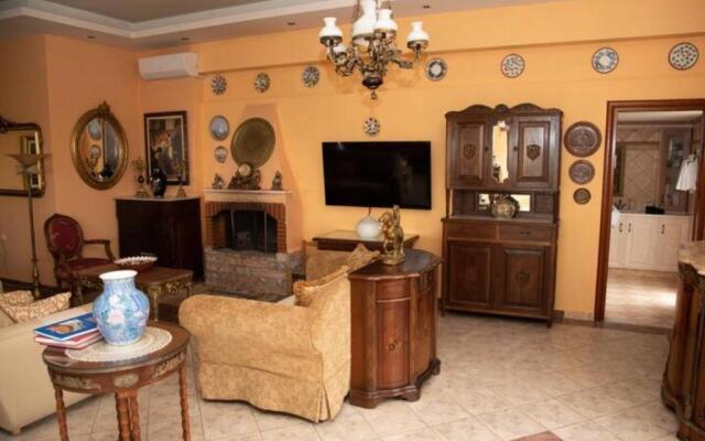 Antique Vacation Residence