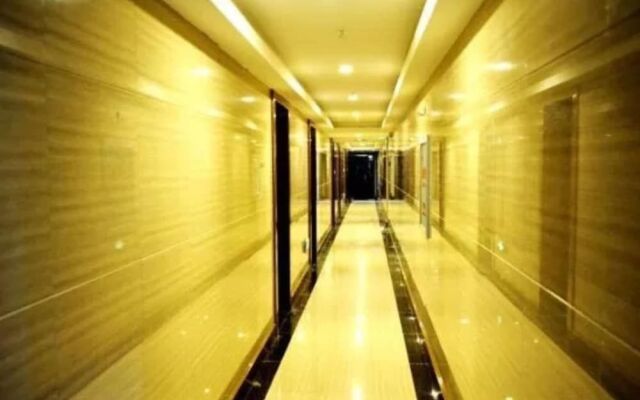 Luoyang Feronia Hotel