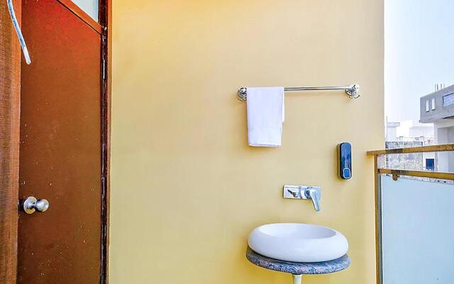 Fabhotel Saumendra