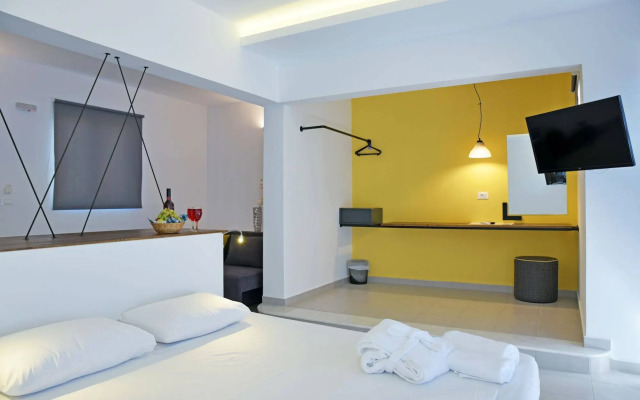Hillside Studios & Apartments