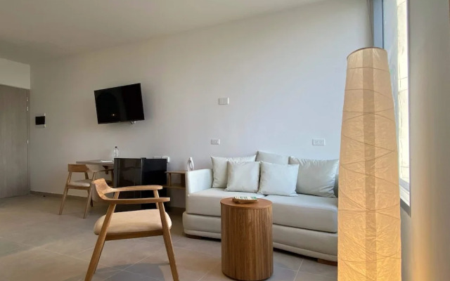 w Exceptional 2BR w Fantastic Terrace in CTG