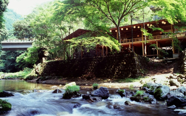 Takao Kinsuitei