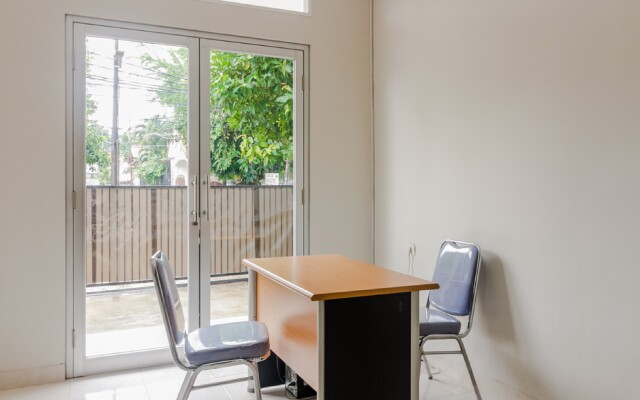 RedDoorz @ Cipete Raya