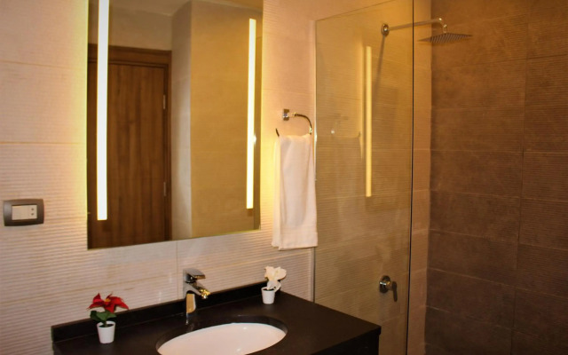 New MerryLand Hotel